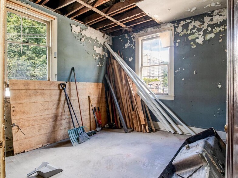 More Photos Of 800 Franklin Ave, Aliquippa Restaurant For Sale