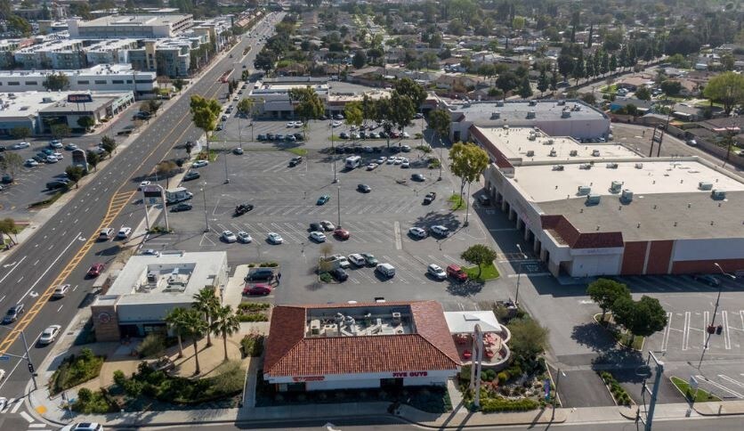 More Photos Of 2400-2520 E Chapman Ave, Fullerton Unknown For Lease