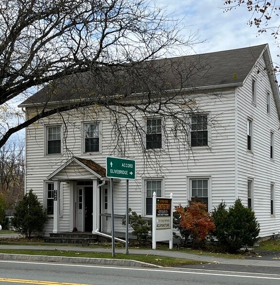 More Photos Of 3642 Main St, Stone Ridge Office Residential For Lease