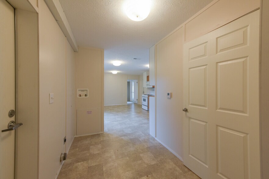 More Photos Of 7689 FM 2000, Caldwell Light Distribution For Lease