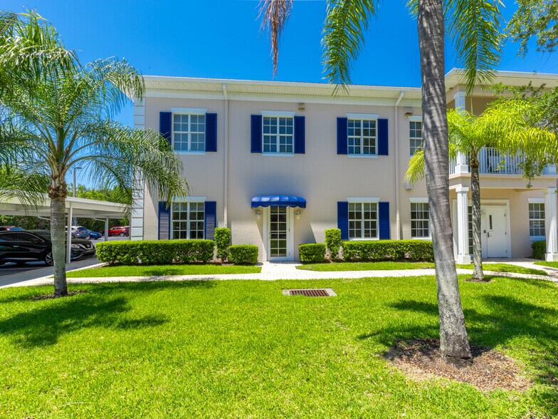 More Photos Of 1555 Indian River Blvd, Vero Beach Coworking Space