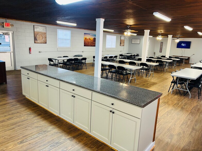 More Photos Of 2677 NC-903 Hwy, Stokes Sports And Entertainment For Sale