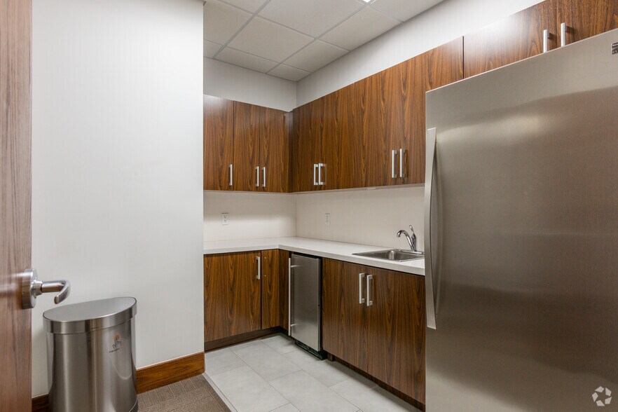 More Photos Of 9130 S Dadeland Blvd, Miami Unknown For Lease