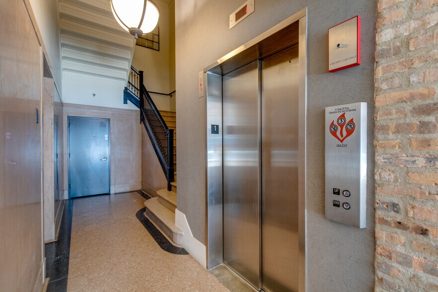 More Photos Of 1132 S Wabash Ave, Chicago Office For Lease