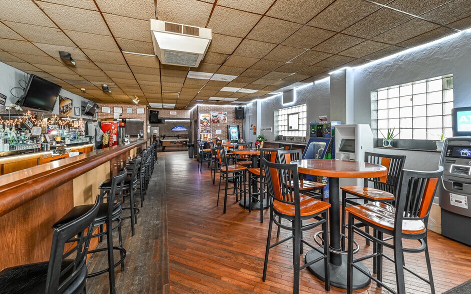 More Photos Of 1435 Freeport Rd, Cheswick General Retail For Sale