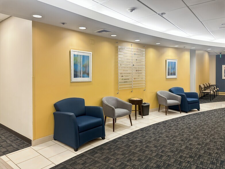 More Photos Of 100 Chesterfield Business Pky, Chesterfield Coworking Space