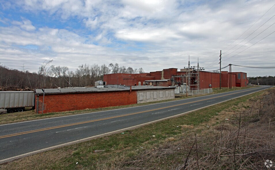 More Photos Of 564 S Grove Street Ext, Lincolnton Manufacturing For Sale