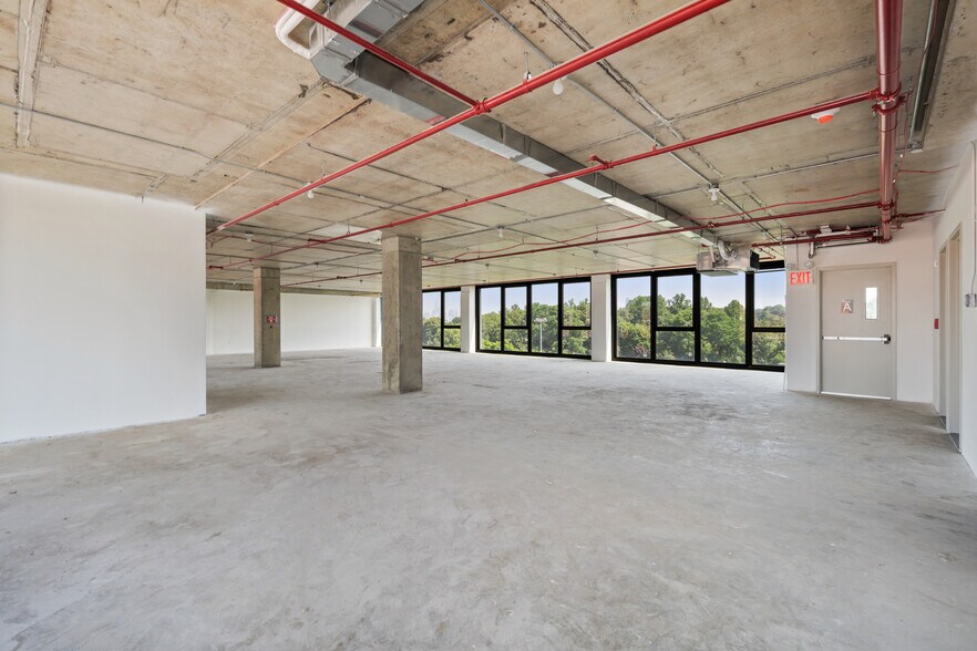 More Photos Of 825 39th St, Brooklyn Office For Sale
