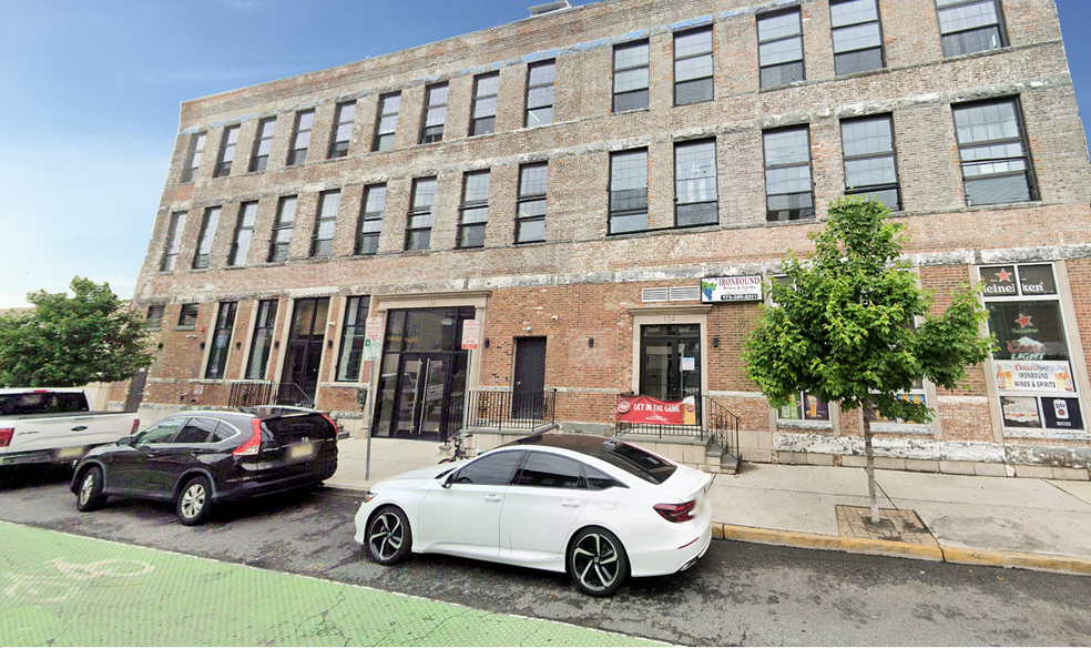 Primary Photo Of 118-134 Adams St, Newark Medical For Lease