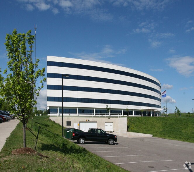 More Photos Of 5801 Research Park Blvd, Madison Office For Lease