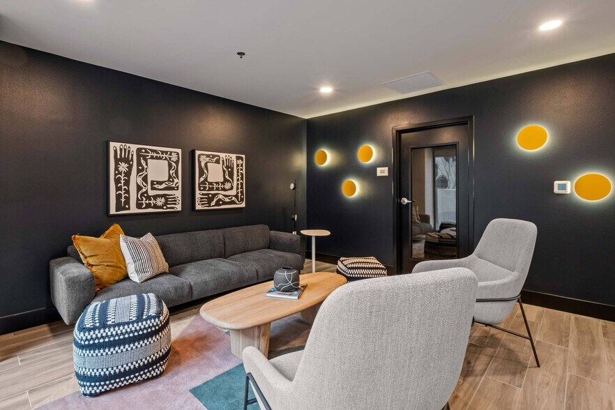 More Photos Of 104 12th Ave, Seattle Apartments For Lease