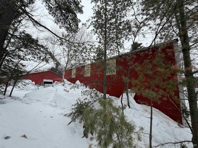 More Photos Of 7 Brebner Rd E, Negaunee Flex For Sale