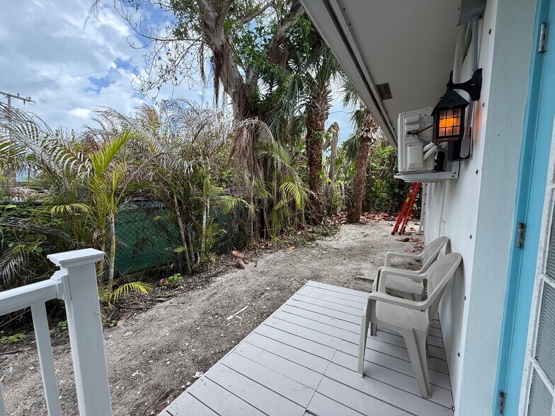 More Photos Of 2502 Tamarind Dr, Hutchinson Island Hotel For Sale
