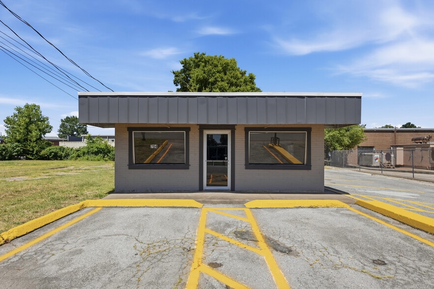 Primary Photo Of 704 W Meadow Ave, Springdale Office For Lease