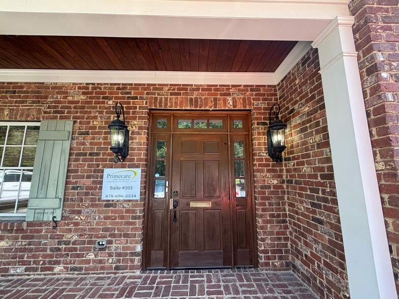 More Photos Of 3985 Arkwright Rd, Macon-Bibb Office For Sale