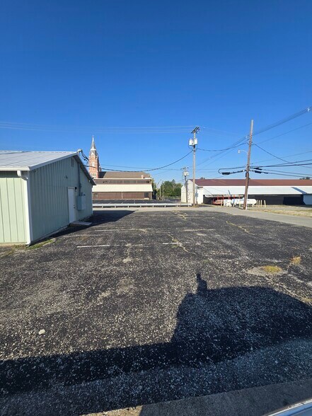 More Photos Of 1444 S A St, Elwood Freestanding For Sale