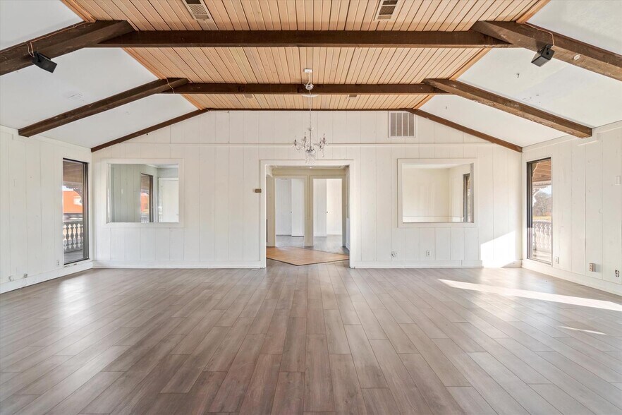 More Photos Of 1501 N Trade Days Blvd, Canton Storefront Retail Office For Sale