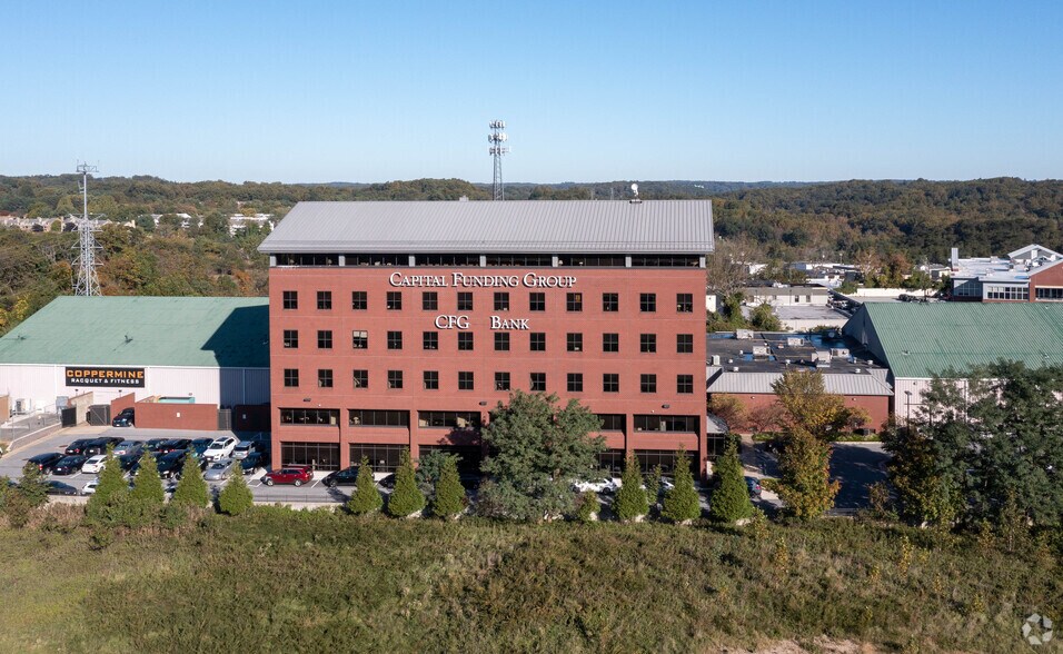 More Photos Of 1422 Clarkview Rd, Baltimore Office For Sale