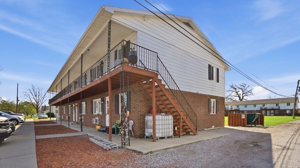 More Photos Of 700 W Wayne St, Paulding Apartments For Sale