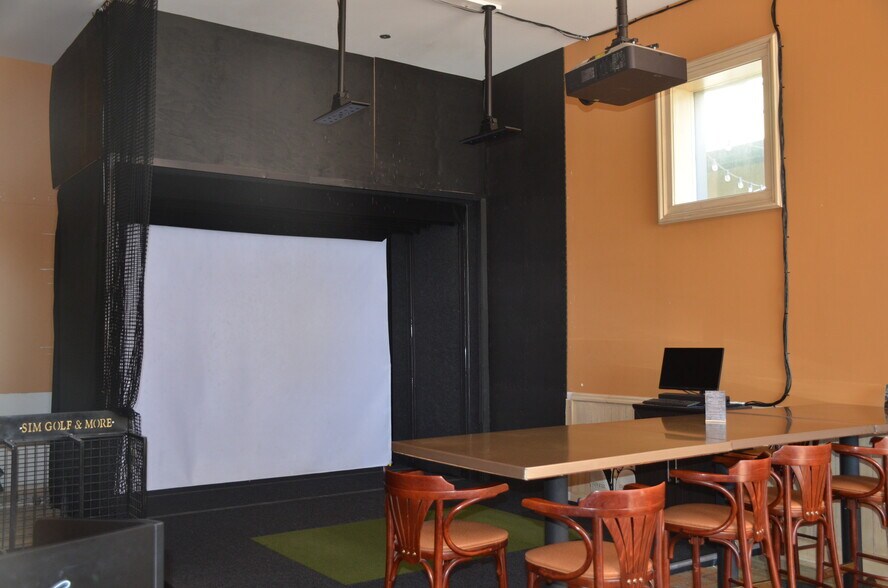 More Photos Of 11 Benton Ave E, Albia Restaurant For Sale