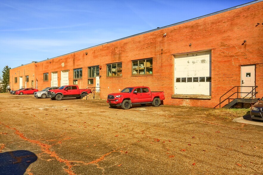 More Photos Of 150 Gamma Dr, Pittsburgh Light Manufacturing For Sale