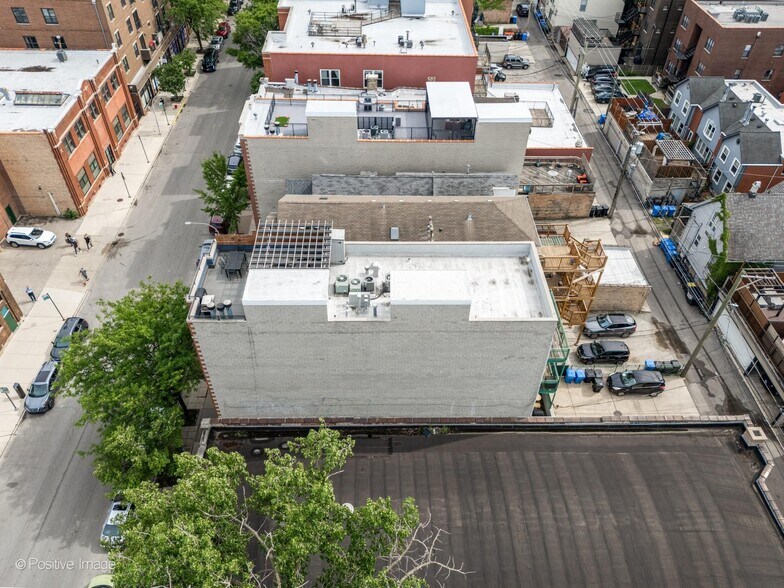 More Photos Of 3248 N Sheffield Ave, Chicago Storefront Retail Residential For Sale