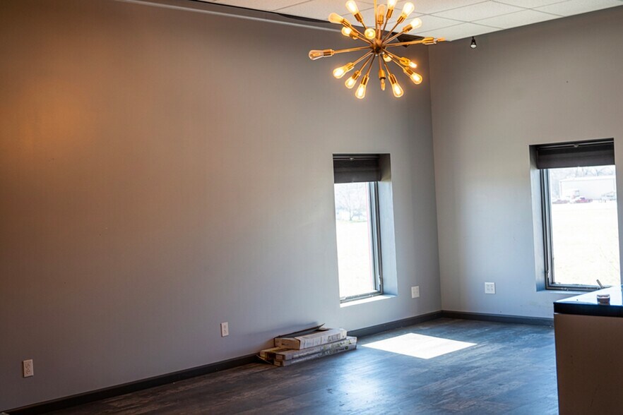 More Photos Of 1939 E Diedrich Ave, Wichita Warehouse For Sale