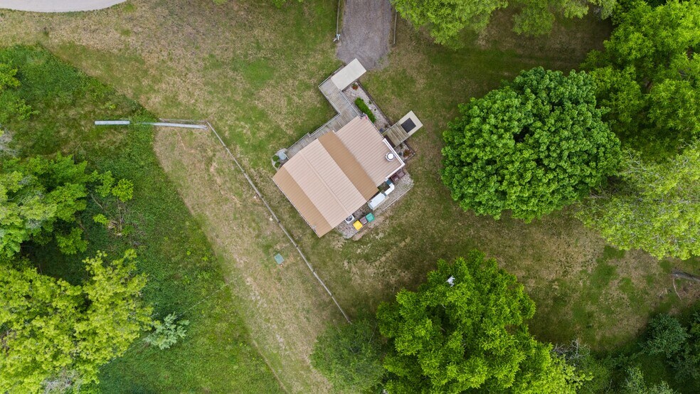 More Photos Of 915 S Clinton St, Stockbridge Restaurant For Sale