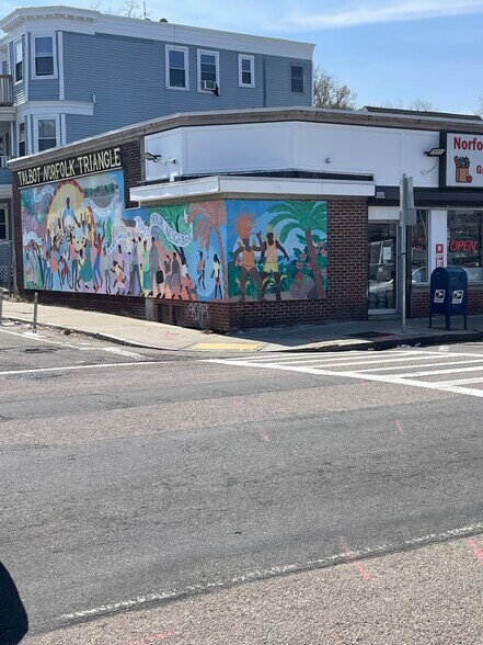 More Photos Of 118 Norfolk St, Boston General Retail For Sale
