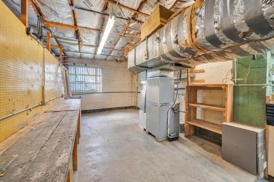More Photos Of 1424 118th St, College Point Warehouse For Sale