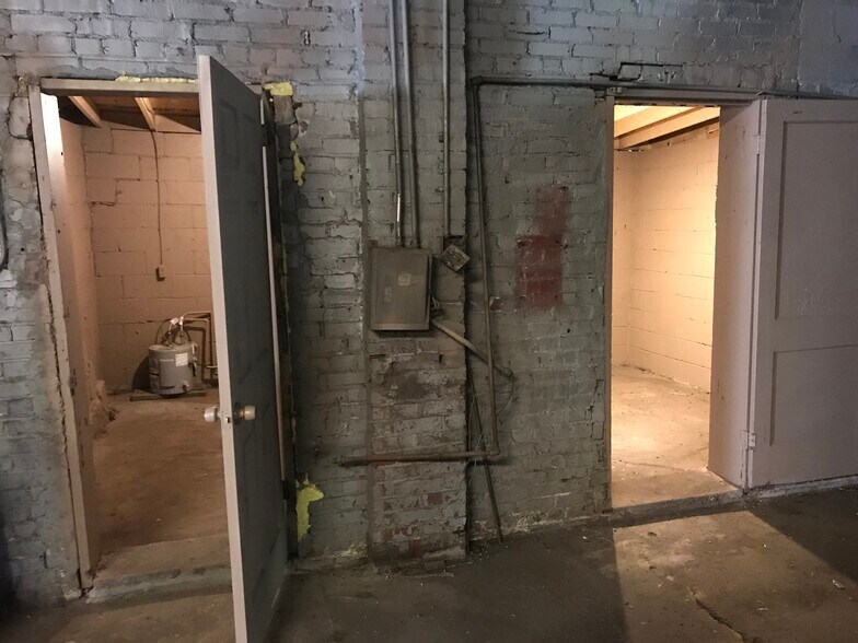 More Photos Of 147 Nebraska, Memphis Warehouse For Sale