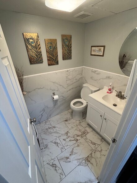 More Photos Of 909 SE 47th Ter, Cape Coral Storefront Retail Office For Lease