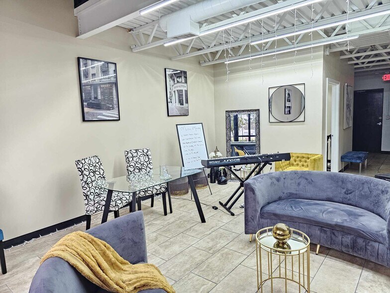 More Photos Of 4312 Saint Goar St, Dickinson General Retail For Sale