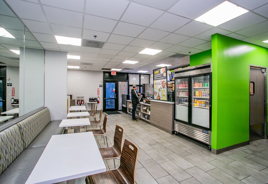 More Photos Of 3320 W Sahara Ave, Las Vegas Unknown For Lease