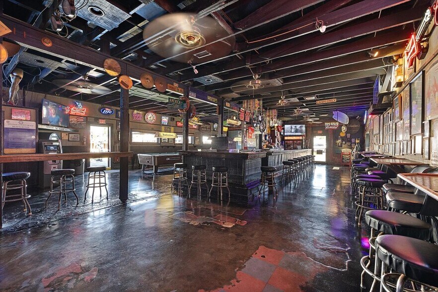 More Photos Of 7 Center st, Folly Beach General Retail For Sale