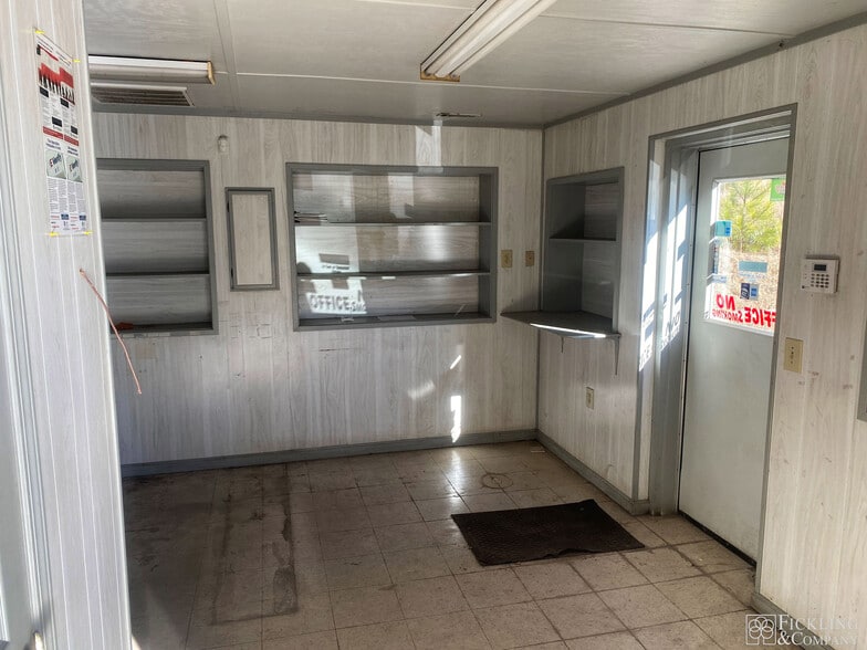 More Photos Of 3401 Ocmulgee East Blvd, Macon-Bibb Flex For Sale