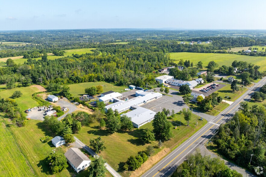 More Photos Of 1417 Route 179, Lambertville Schools For Lease