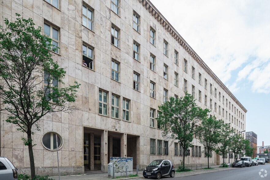 More Photos Of 8 Zinnowitzer Str., Berlin Office For Lease