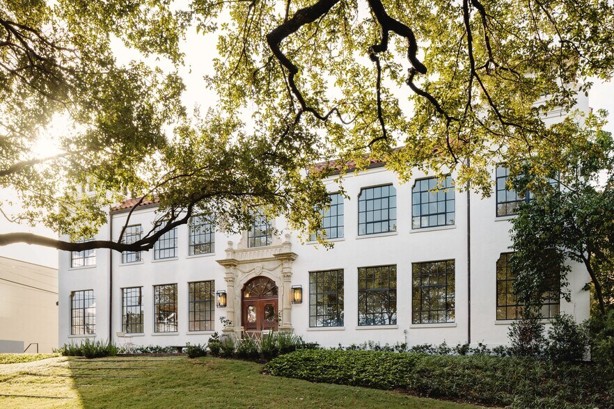 Primary Photo Of 3201 Allen Pky, Houston Storefront Retail Office For Lease
