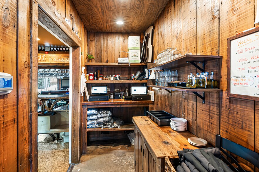 More Photos Of 40W188 Campton Crossings Dr, St Charles Restaurant For Sale