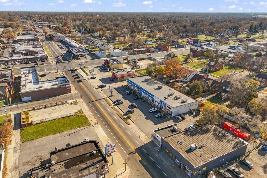 More Photos Of 7606 E 7 Mile Rd, Detroit Storefront For Sale