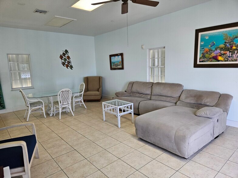 More Photos Of 90311 Old Hwy, Tavernier General Retail For Sale