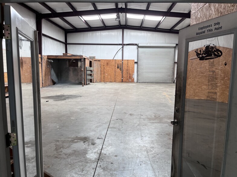 More Photos Of 1736 Wylds Rd, Augusta Light Manufacturing For Lease