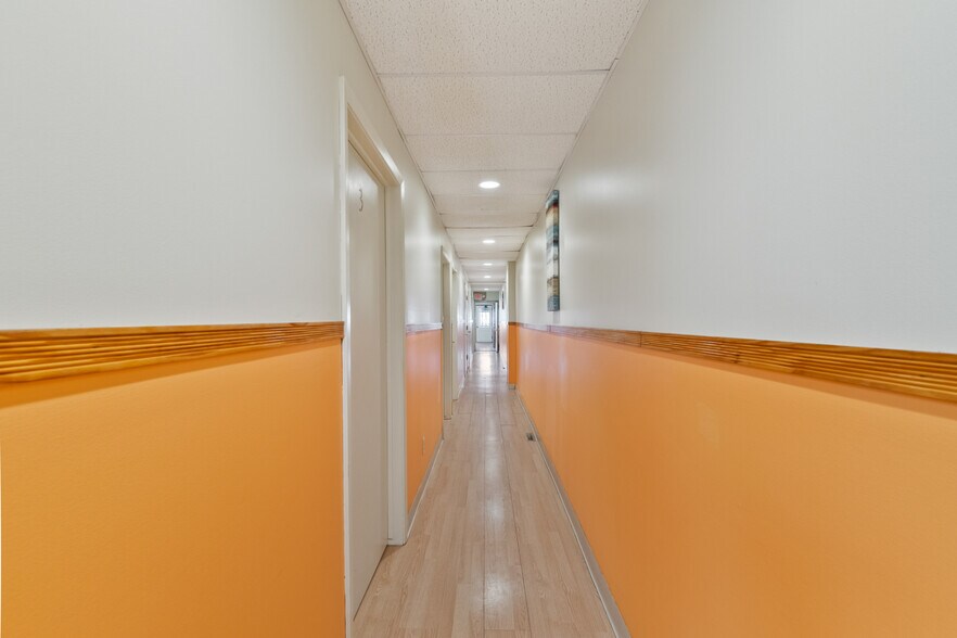 More Photos Of 2319 Vinton St, Omaha Office Residential For Sale