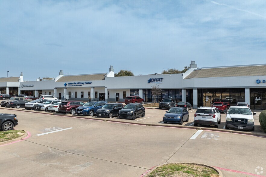 More Photos Of 1600 Central Dr, Bedford Medical For Lease
