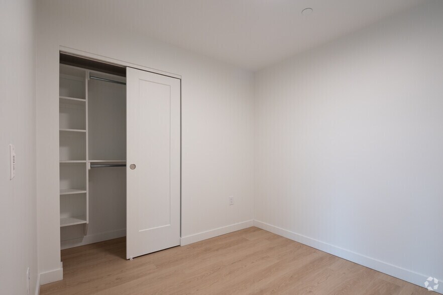 More Photos Of 1470 Queen St, Halifax Apartments For Lease