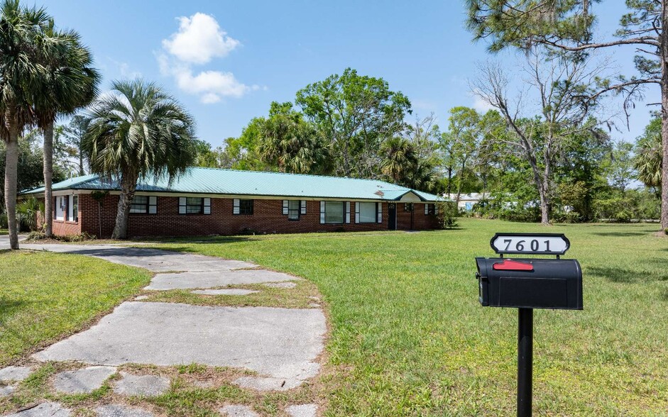 More Photos Of 7601 133rd Rd, Live Oak Assisted Living For Sale