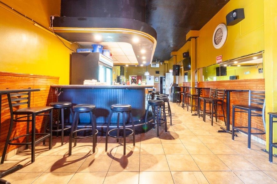 More Photos Of 11719 Victory Blvd, North Hollywood Storefront For Sale