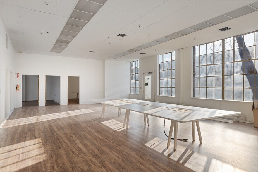 More Photos Of 4512-4514 Hollis St, Emeryville Warehouse For Lease