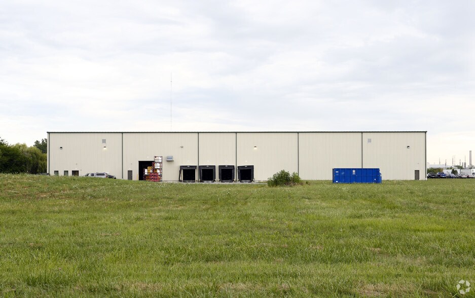 More Photos Of 4070 Spartan Dr, Oregon Warehouse For Lease